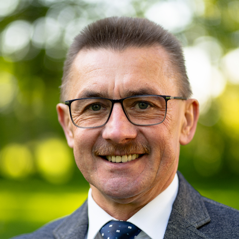  Bernhard Stellmach